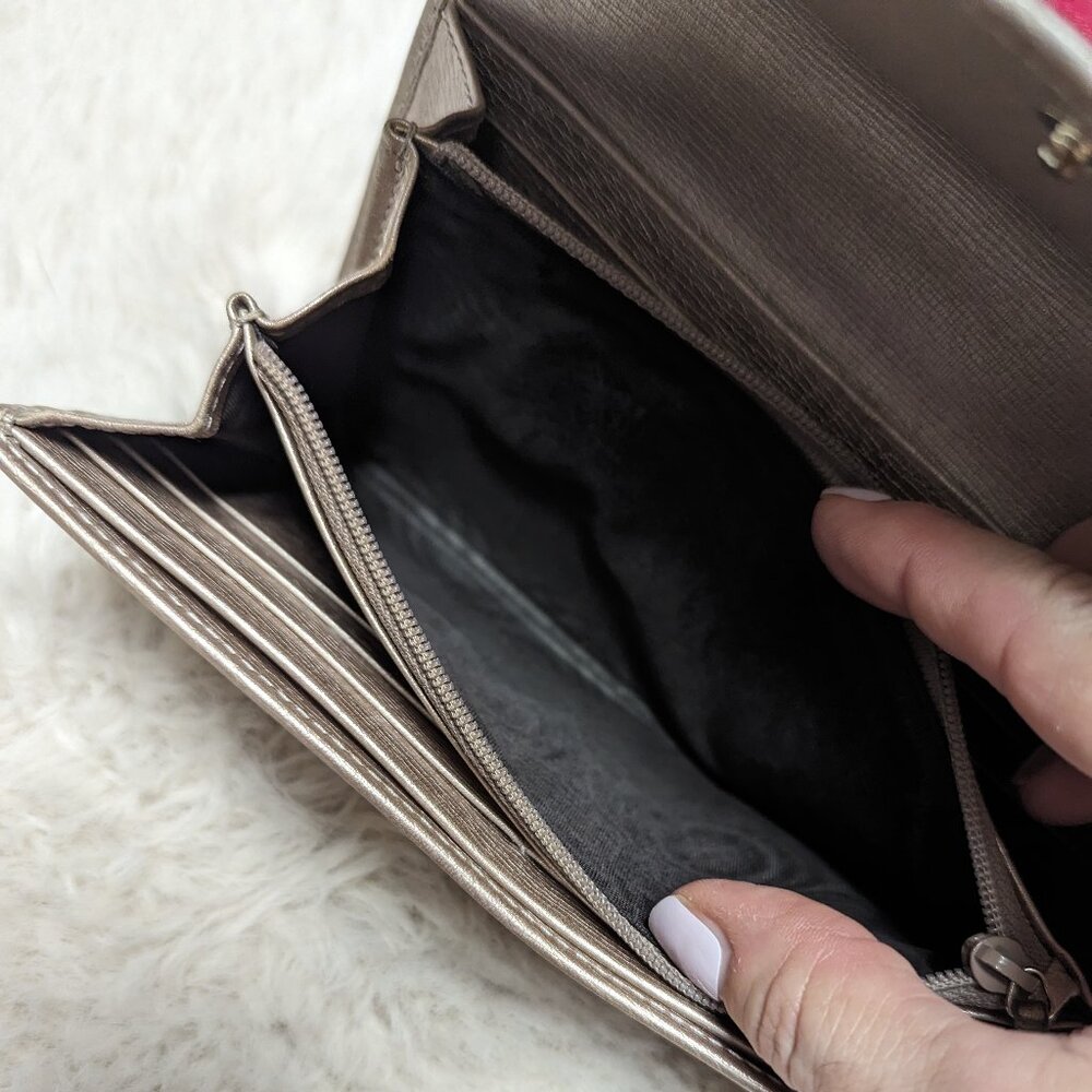 Gucci Lovely Interlocking Hearts Metallic Tan Long Leather Wallet - Picture 4 of 10